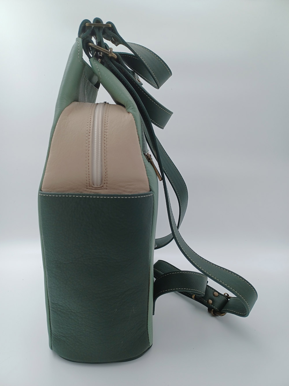 Praktisch rugtasje in drie kleuren - Afbeelding 5