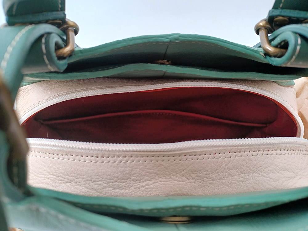 Praktisch rugtasje in drie kleuren - Afbeelding 11